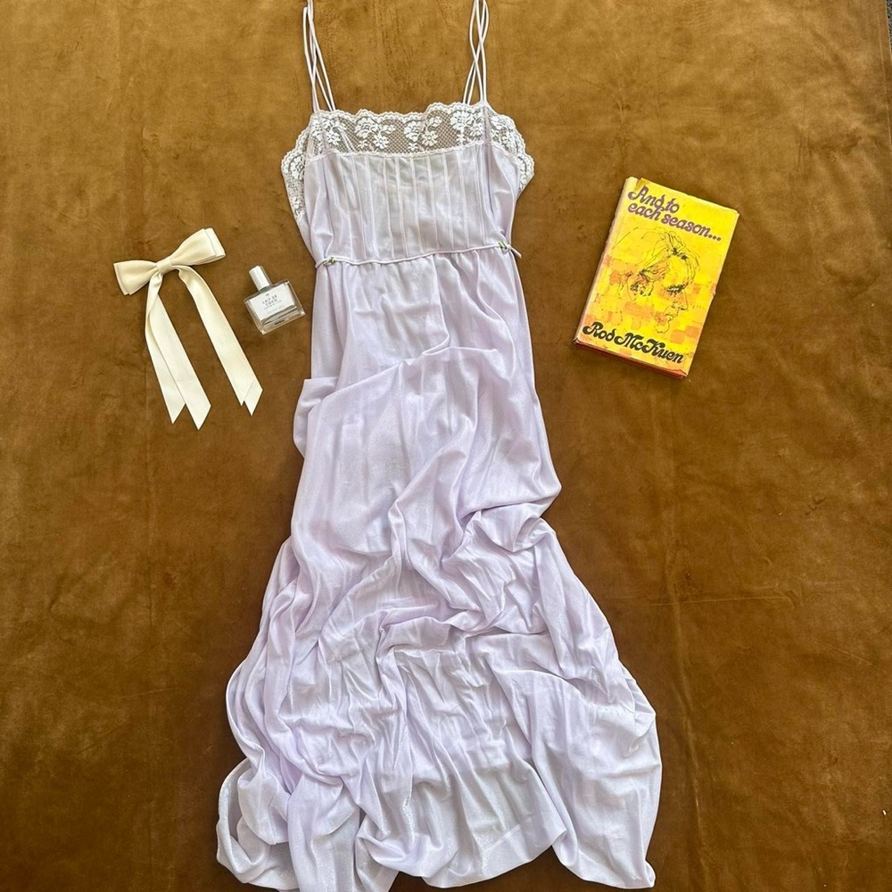 🪽 VINTAGE LIGHT LAVENDER FLOOR LENGTH SLIP DRESS 🪽